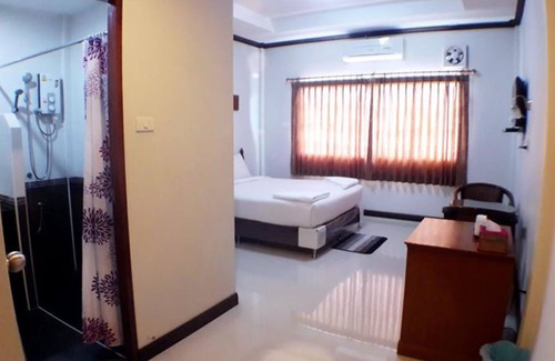 Nakhon Si Thammarat Hotel | Khum Nakhon Hotel