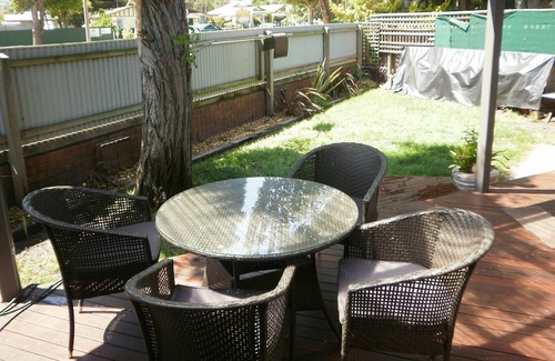 Lakes Entrance Apartment | Kickback Cottages