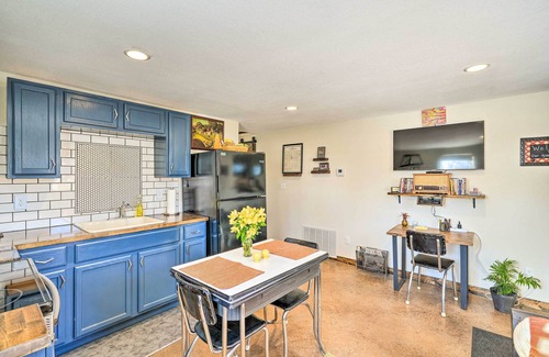 Fairfax House | Kid-Friendly House ~ 8 Mi to Cedar Rapids!