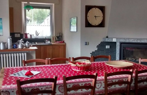 Barni House | Kids & Bike Friendly HOUSE with GARDEN close to BELLAGIO