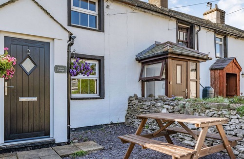 Shap House | KIDSTY COTTAGE, pet friendly, character holiday cottage in Shap