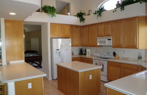 Paradise Valley Village House | Kierland Luxury Home.Resort style large private backyard.10 min to Mayo Hospital