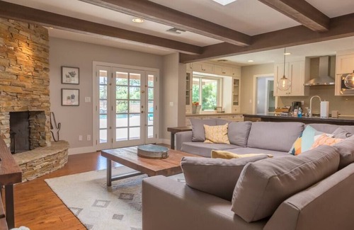 Paradise Valley Village House | Kierland oasis, pool heater, spa, putting green