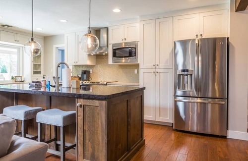 Paradise Valley Village House | Kierland oasis, pool heater, spa, putting green