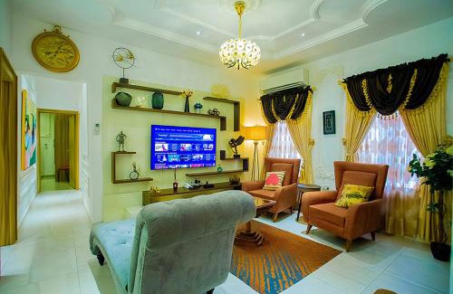 Ofin Apartment | Kiki's Home and Apartments