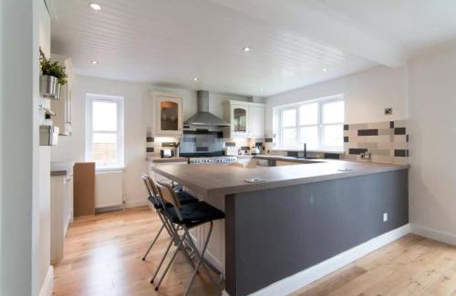 Largs House | Kilburn Holiday Cottage