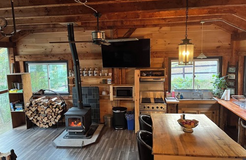 St. Johnsbury Cabin | Kilimanjaro Cabin @ Basecamp, sleeps 4