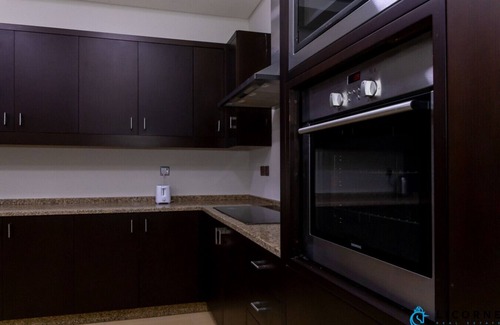 Jumeira 3 Bed & Breakfast | Kilimanjaro Suite at Full Moon Villa