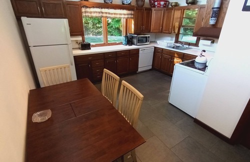 Pittsfield House | Killington area home - 4-seasons & hot tub. Sleeps 13+