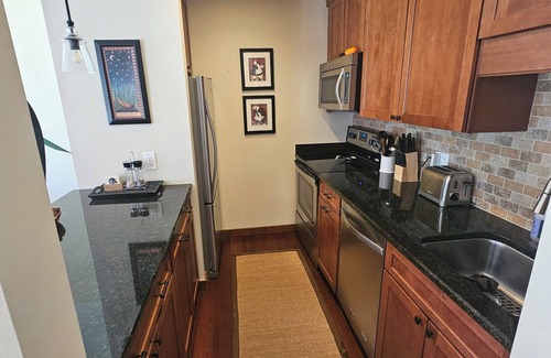 Central Vermont- Killington Condo | Killington Condo, Pool, Hot-tubs, Sauna. Walk to Snowshed, Ski-in, Mt Bike, Golf