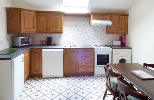 Ballina Apartment | KILTARTAN HOUSE 2B, pet friendly in Ballina, County Mayo