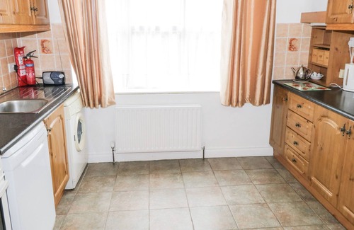 Ballina Apartment | KILTARTAN HOUSE, family friendly in Ballina, County Mayo