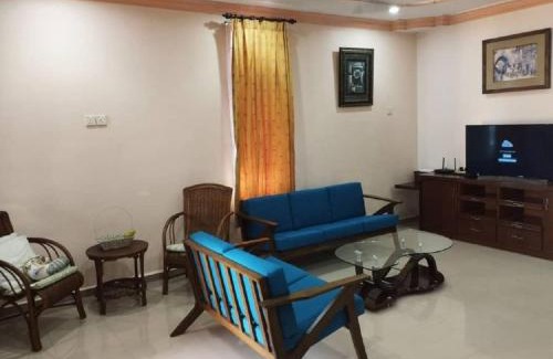 Ayer Molek House | Kim Kim Homestay Melaka(11 Pax 4R2B)