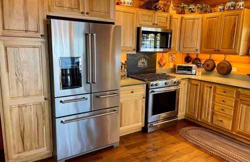 Northeast Somerset Cabin | Kineo Northstar - Private Lakefront Retreat