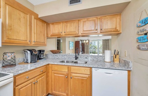 Saint Simons Island Condo | King and Prince South Villa Condo with Ocean views
