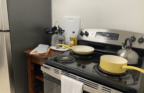 San Carlos House | King bed,Free Coffee & Hi-speed wifi Secure Off Street Parking
