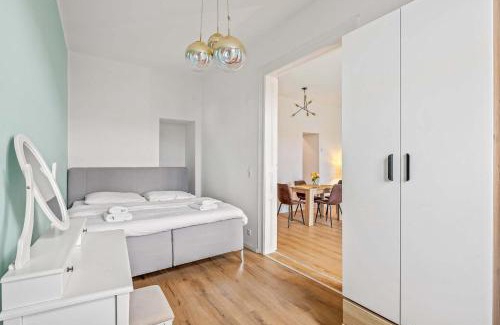 Himmelpfortgrund Apartment | King bed free parking fast wifi pet friendly