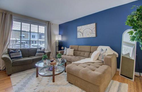 Old Town West House | King Bed Old Town Central Retreat