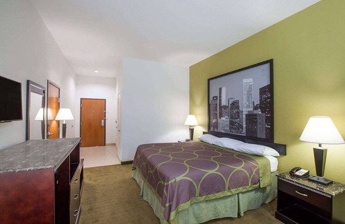La Porte Hotel | King Bed Room, Scottish Suites La Porte, Guest Laundry, Free On-site Parking