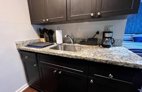 Little Haiti Apartment | King Bed studio Near Wynwood