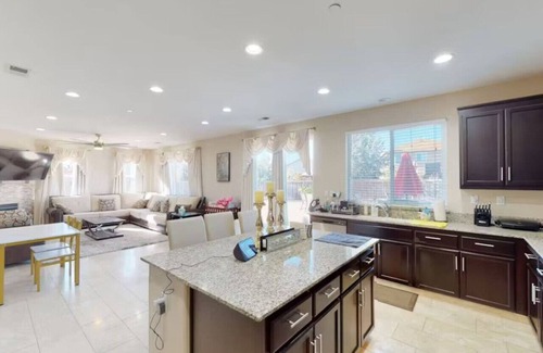 Chico Other | King Beds Castle | Air Hockey | Room TVs | Firepit