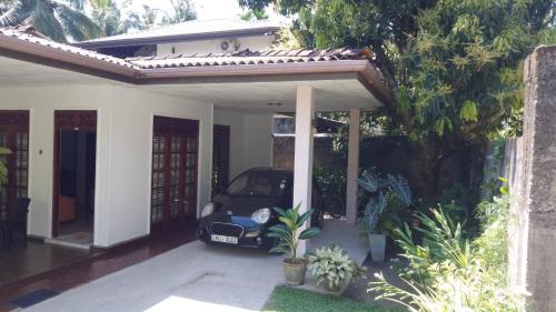 Rambukkana House | King Elephant, Homestay Pinnawala