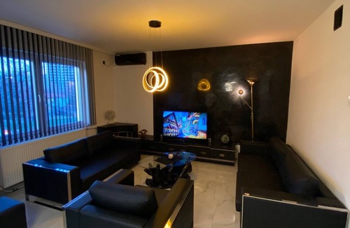 Centar Apartment | King Lux Apartment Rental of a newly furnished apartment in the center of Skopje