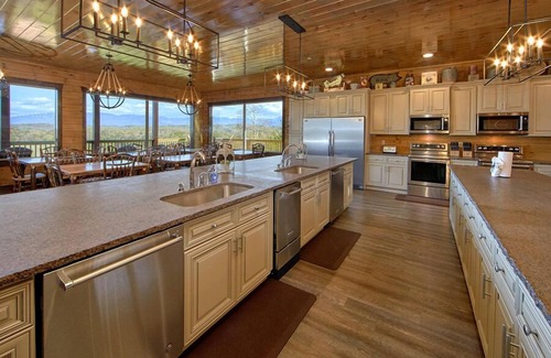 Gatlinburg - Pigeon Forge Cabin | King of the Mountain | 18BR Lodge w/Indoor Pool, Theater, Game Room, Sleeps 84