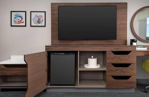 Orlando Apartment | King Room Near Bank of America ORL