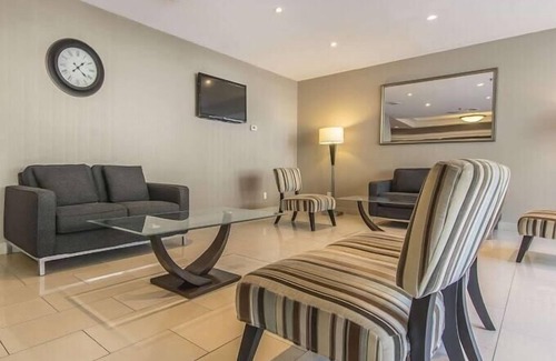 North Orange Apartment | King Room Near Fracture Care Center ORL