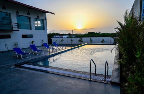 Jamnagar Hotel | King's Kraft The Park Executive Hotel