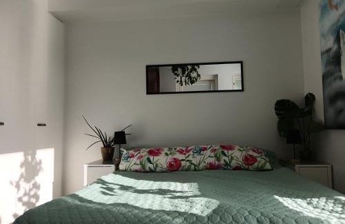 Lantinen District Apartment | King's Oak Jungle