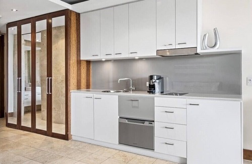 Casuarina Apartment | King Studio Apartment in Bali Style Santai Resort
