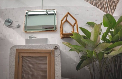 Kampot House | King Suite Garden View