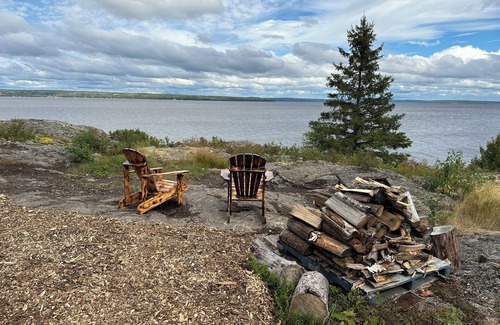 Timiskaming District Apartment | King Suite - Lake Front - Private Ensuite