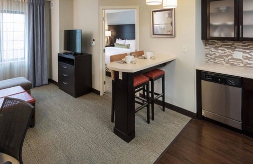 Wichita Falls Condo | King Suite w/Fitness Center | Business Travelers