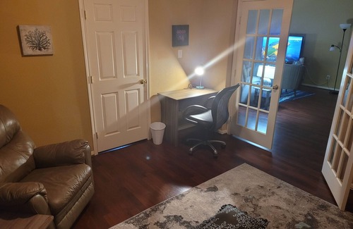 Atascocita House | KingBeds 4-BRM Health/Wellness handicap home w gym