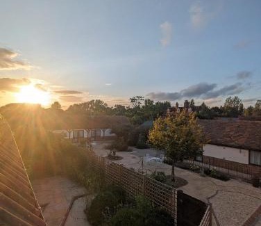 Abingdon Bed & Breakfast | Kingfisher Barn