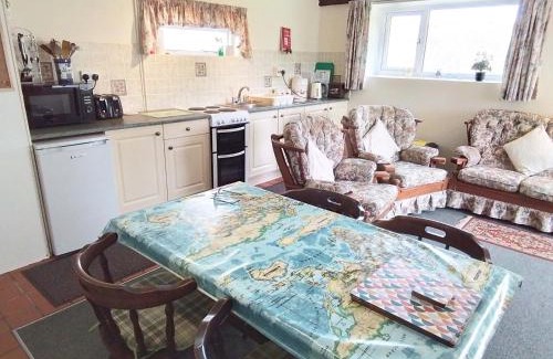 Llangeler House | Kingfisher Cottage Newcastle Emlyn