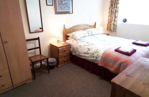 Llangeler House | Kingfisher Cottage Newcastle Emlyn