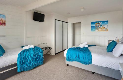 Binalong Bay Apartment | KINGFISHER COTTAGE Beachfront at the Binalong Bay