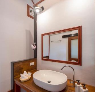 Pathouphone Resort | Kingfisher Ecolodge
