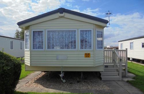 Ingoldmells Apartment | Kingfisher : Seabreeze:- 6 Berth, Enclosed veranda, Close to site shop
