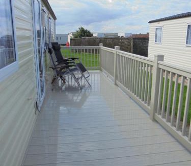 Ingoldmells Apartment | Kingfisher : Seabreeze:- 6 Berth, Enclosed veranda, Close to site shop