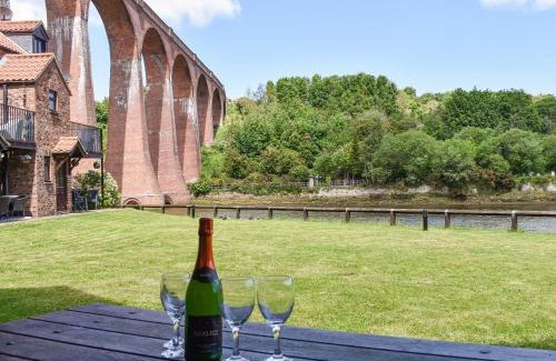 Ruswarp House | Kingfisher View
