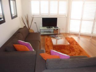 Kings Beach Apartment | Kings Bay Apartments