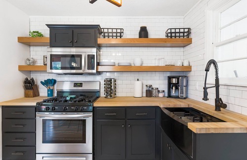 Joplin House | Kings, Kitchens & Comfort In Modern Cedar Home