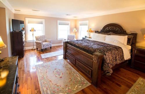 Marion Station Hotel | Kingsbay Mansion and Vacation Rental Houses