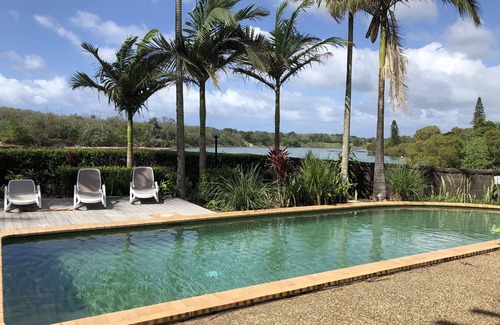 Kingscliff Apartment | Kingscliff Waterfront at Sunrise Cove: Spacious apartment with a large pool