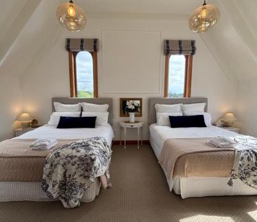 Pareora Bed & Breakfast | Kingsdown Manor B&B Timaru